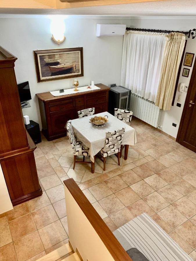Casa Vacanza V&G ドームス・デ・マリーア エクステリア 写真